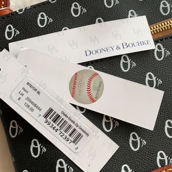 SOLD OUT!! LAST ONE - NWT DOONEY & BOURKE ORIOLES LOGO CROSSBODY - Picture 5 of 6
